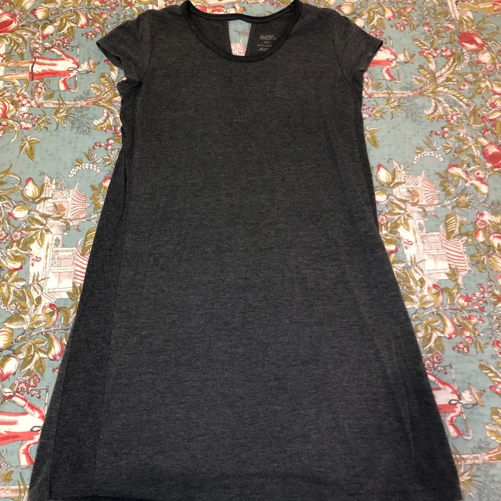 Gilligan & O’Malley – gray sleep dress